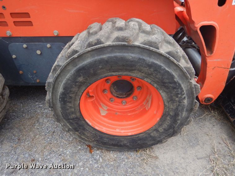 image for item DO1665 2016 Kubota SSV75 skid steer loader