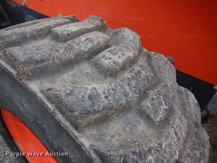 image for item DO1665 2016 Kubota SSV75 skid steer loader