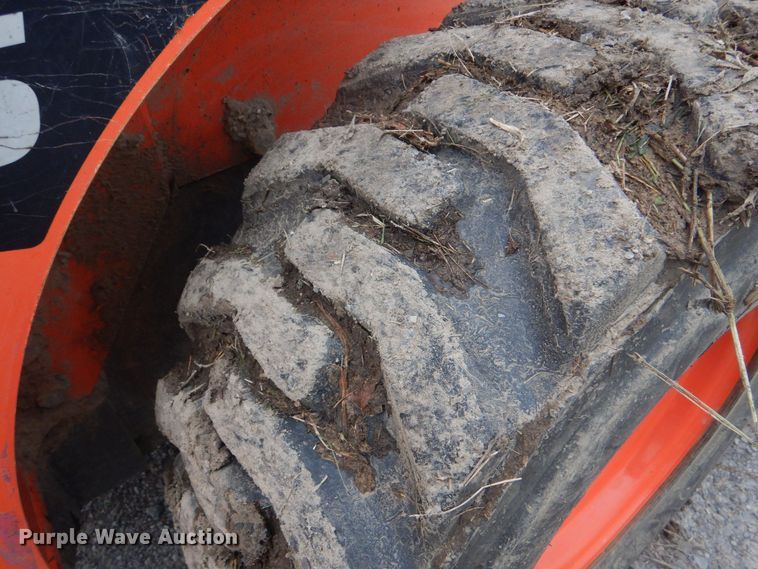 image for item DO1665 2016 Kubota SSV75 skid steer loader