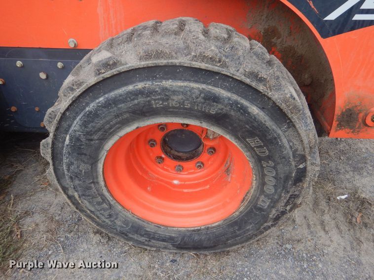 image for item DO1665 2016 Kubota SSV75 skid steer loader