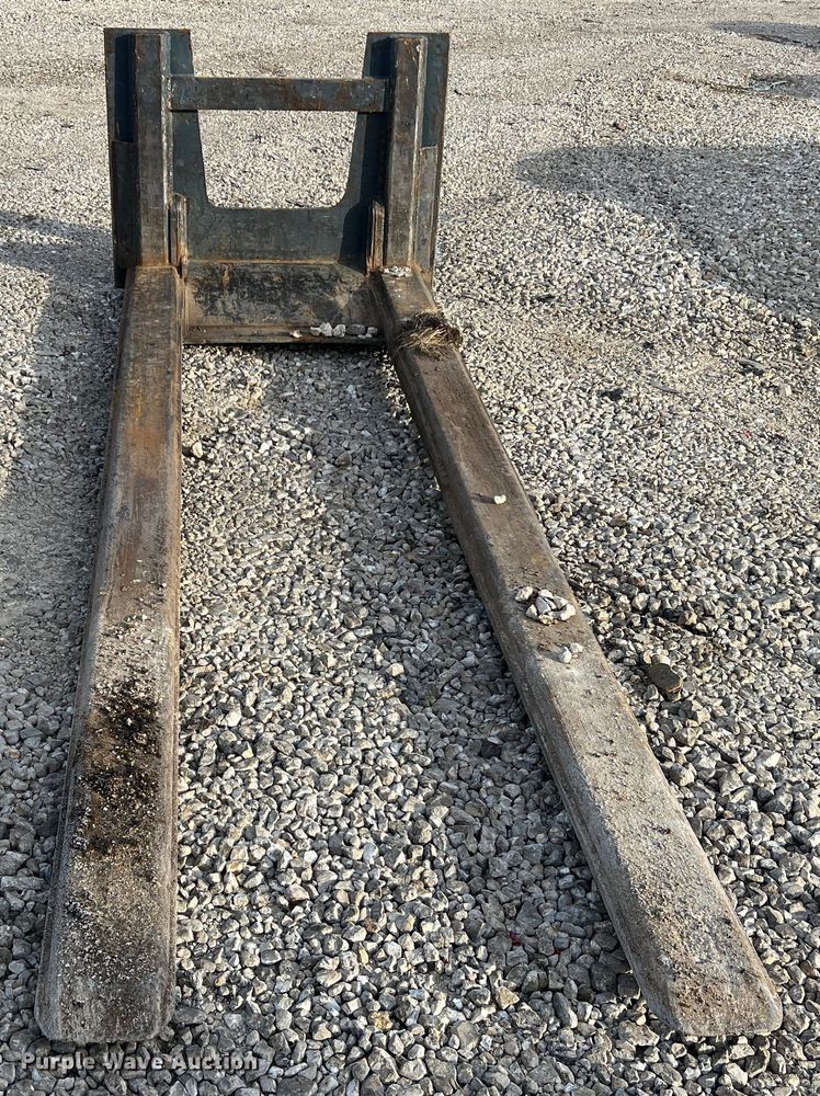 image for item DO2168 2004 Case 621D  wheel loader