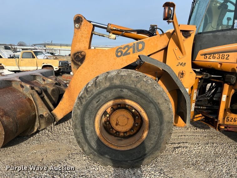 image for item DO2168 2004 Case 621D  wheel loader