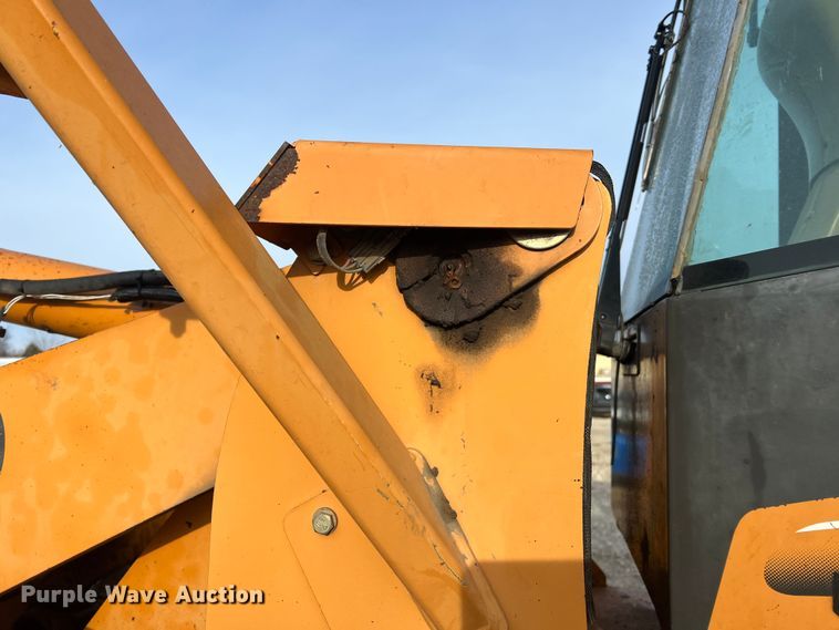 image for item DO2168 2004 Case 621D  wheel loader