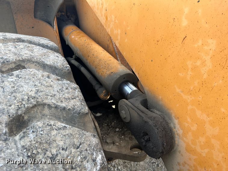 image for item DO2168 2004 Case 621D  wheel loader