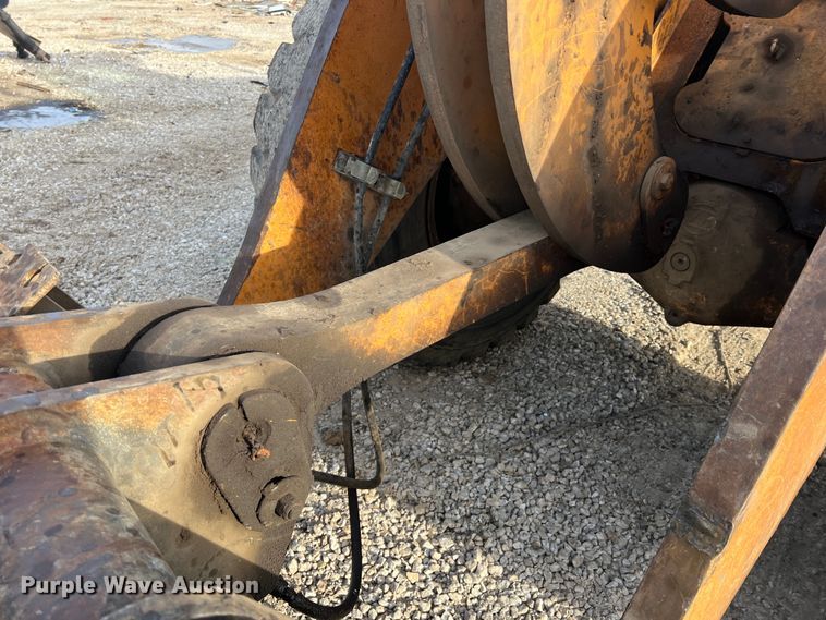 image for item DO2168 2004 Case 621D  wheel loader