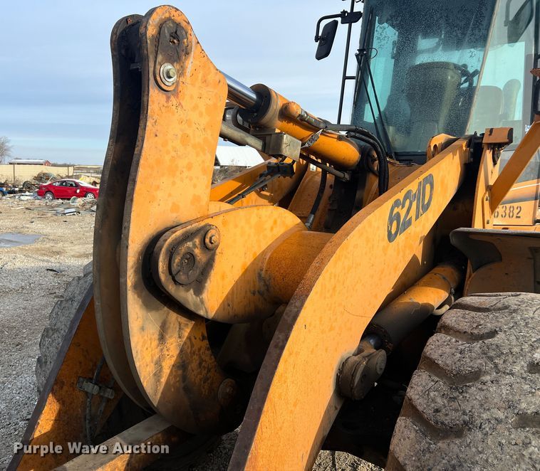 image for item DO2168 2004 Case 621D  wheel loader