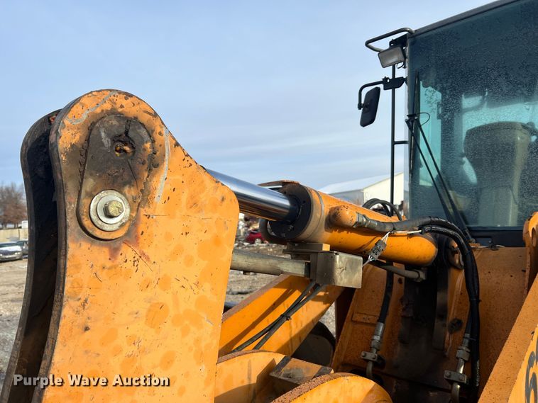 image for item DO2168 2004 Case 621D  wheel loader