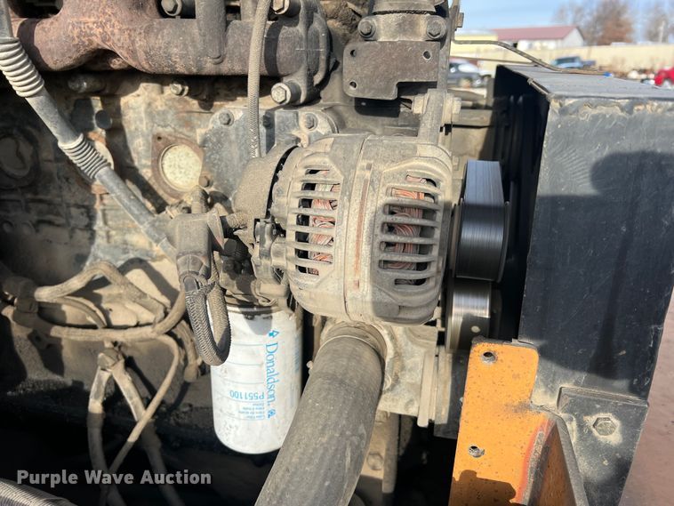 image for item DO2168 2004 Case 621D  wheel loader