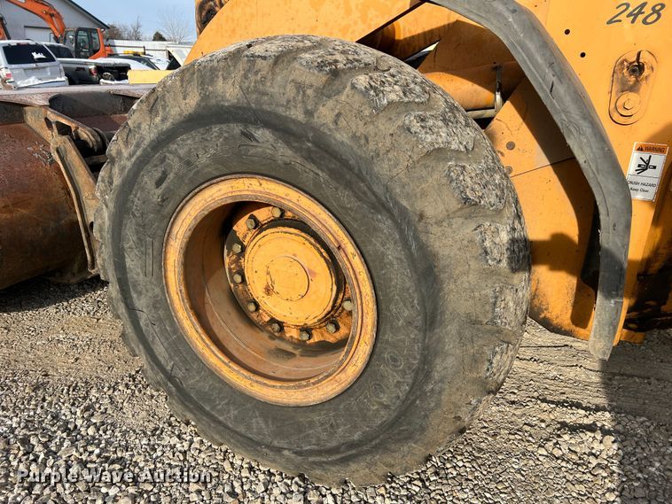 image for item DO2168 2004 Case 621D  wheel loader