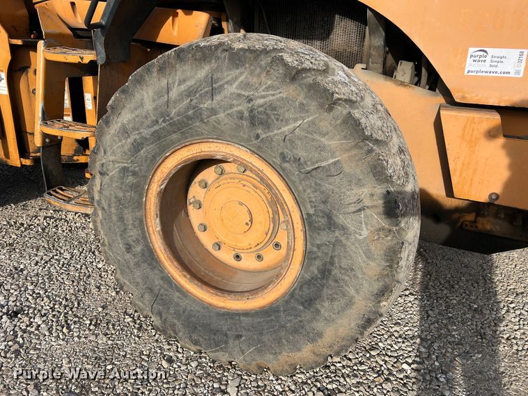 image for item DO2168 2004 Case 621D  wheel loader