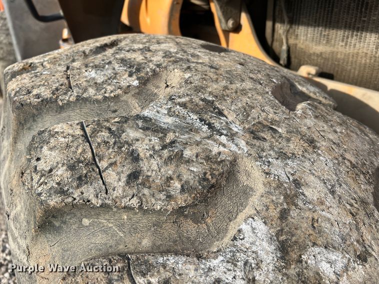 image for item DO2168 2004 Case 621D  wheel loader