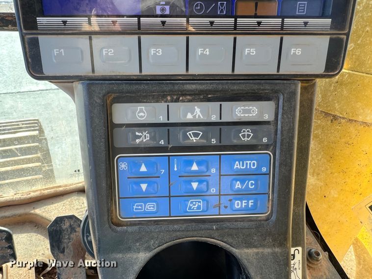 image for item DO2170 2013 Komatsu PC360LC-10  excavator