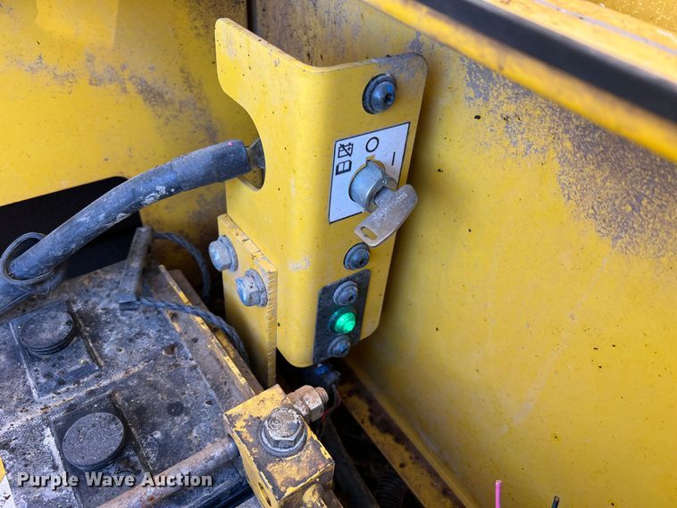 image for item DO2170 2013 Komatsu PC360LC-10  excavator