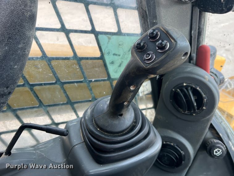 image for item DO2171 2018 Caterpillar 299D2  skid steer loader