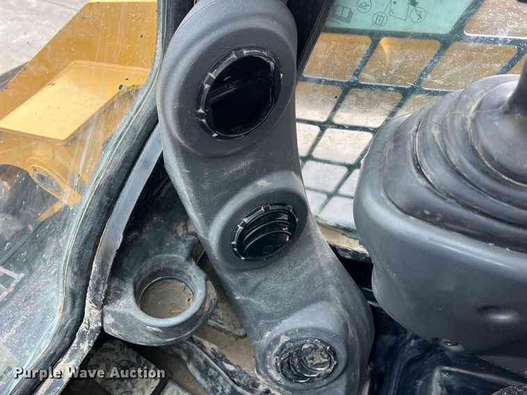 image for item DO2171 2018 Caterpillar 299D2  skid steer loader