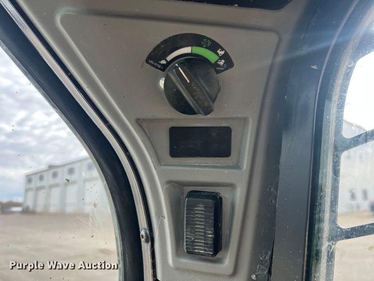 image for item DO2171 2018 Caterpillar 299D2  skid steer loader