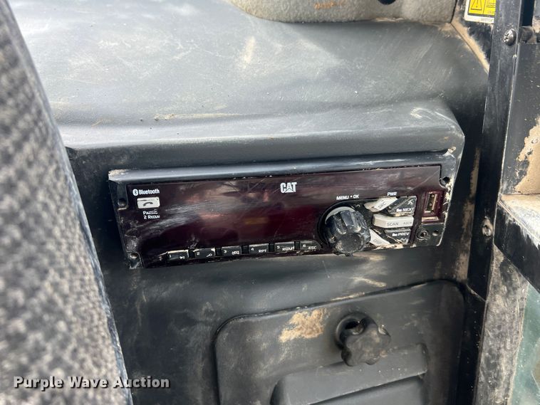 image for item DO2171 2018 Caterpillar 299D2  skid steer loader