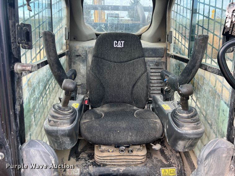 image for item DO2172 2019 Caterpillar 299D2  skid steer loader
