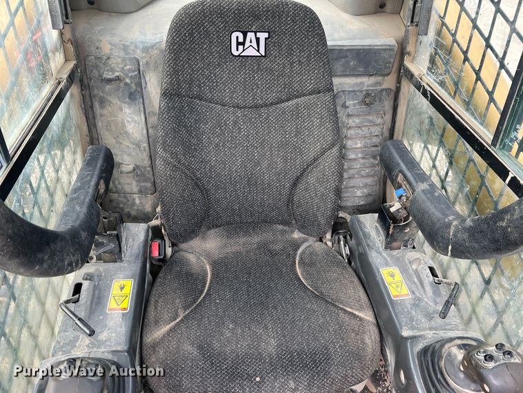 image for item DO2172 2019 Caterpillar 299D2  skid steer loader