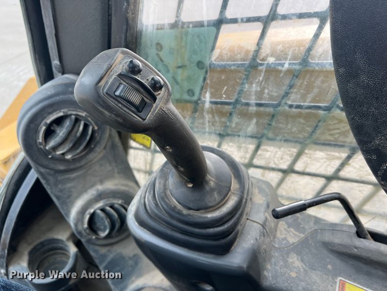 image for item DO2172 2019 Caterpillar 299D2  skid steer loader