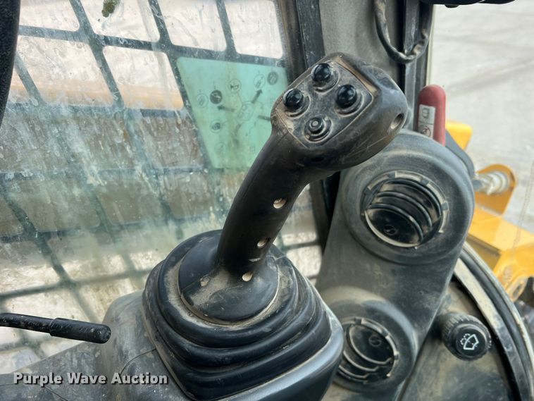 image for item DO2172 2019 Caterpillar 299D2  skid steer loader