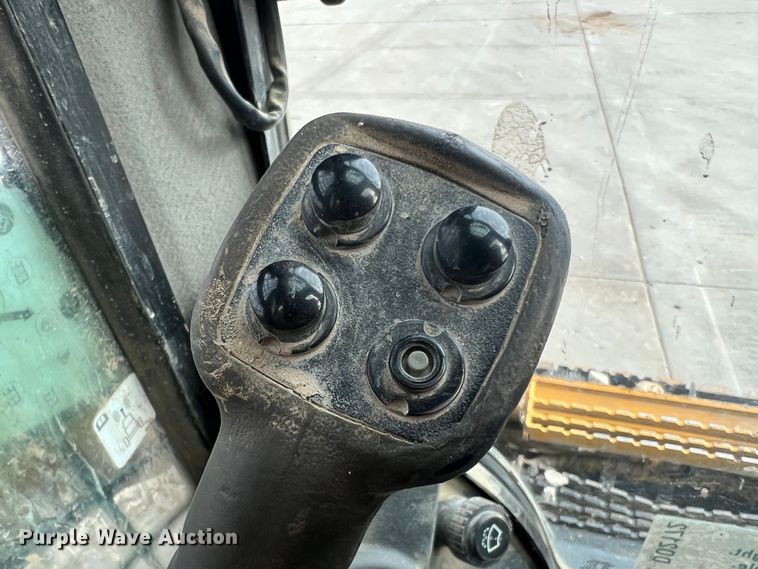 image for item DO2172 2019 Caterpillar 299D2  skid steer loader