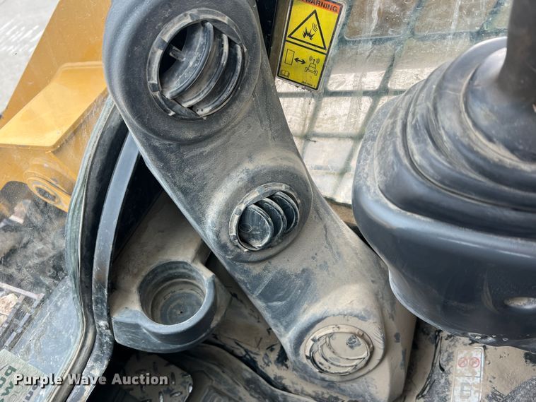 image for item DO2172 2019 Caterpillar 299D2  skid steer loader