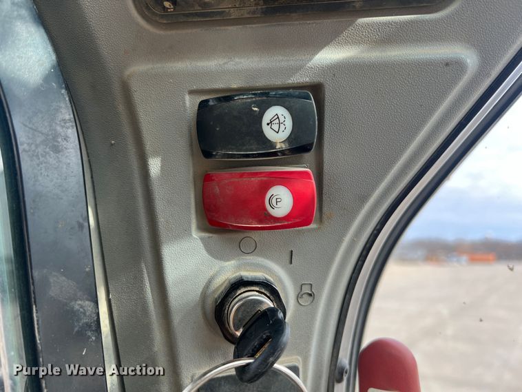 image for item DO2172 2019 Caterpillar 299D2  skid steer loader