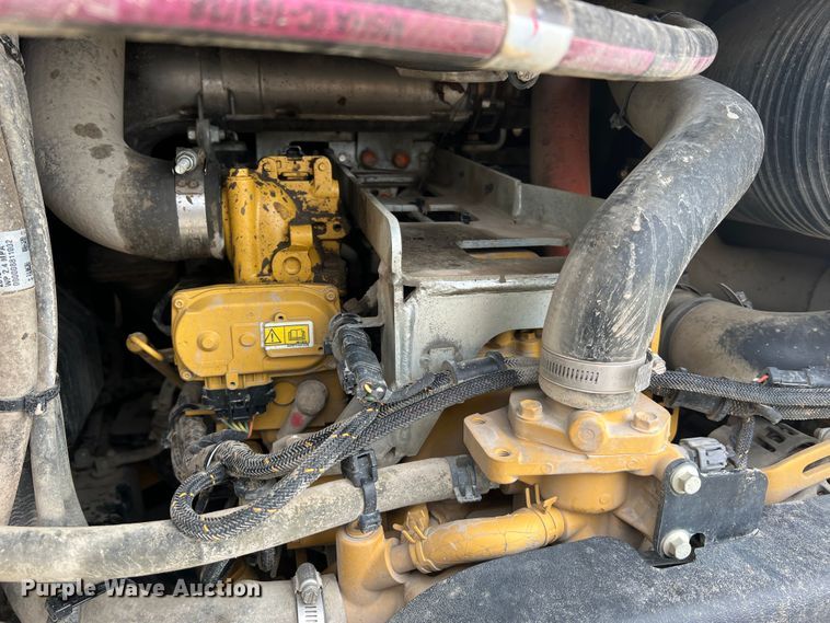 image for item DO2172 2019 Caterpillar 299D2  skid steer loader