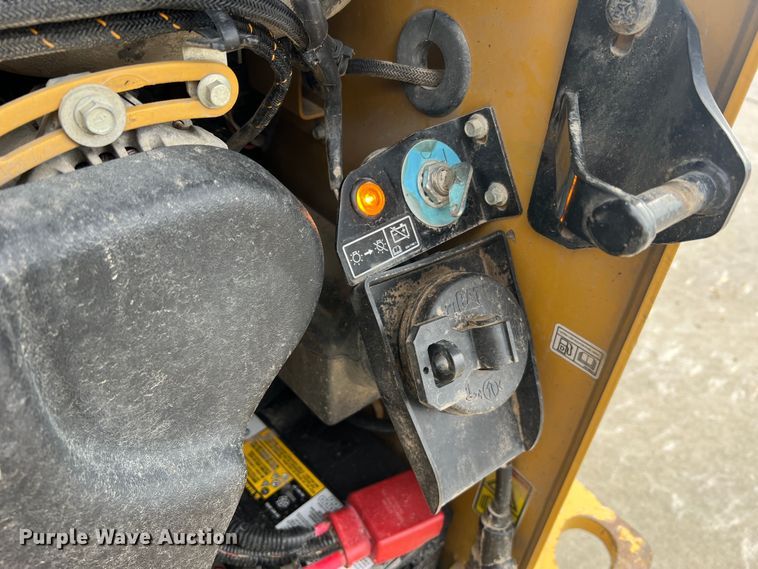 image for item DO2172 2019 Caterpillar 299D2  skid steer loader