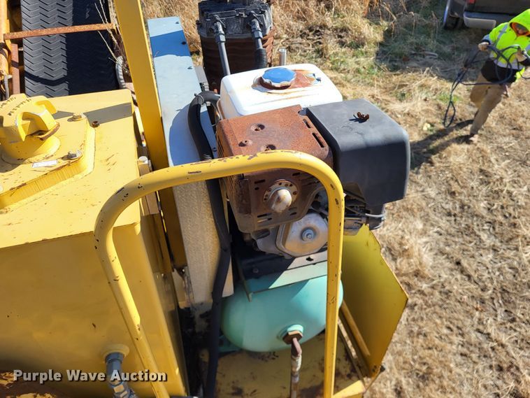 image for item DO3461 Vermeer HG525  horizontal grinder