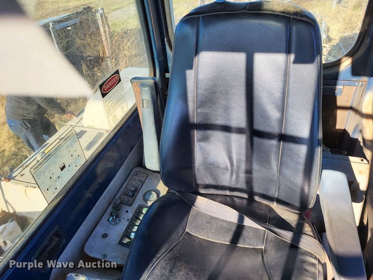 image for item DO3462 Thunderbird 1238L  log loader