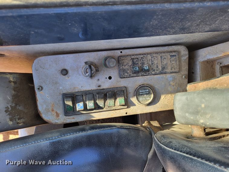 image for item DO3462 Thunderbird 1238L  log loader