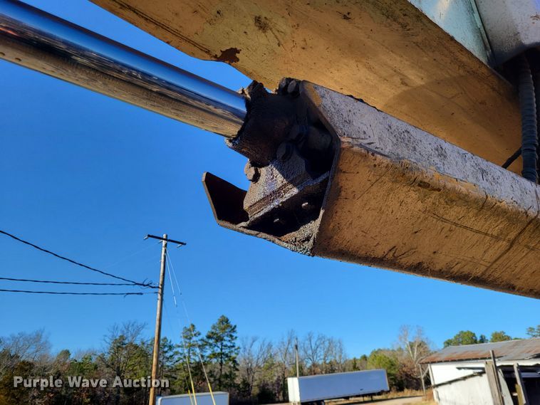 image for item DO3462 Thunderbird 1238L  log loader