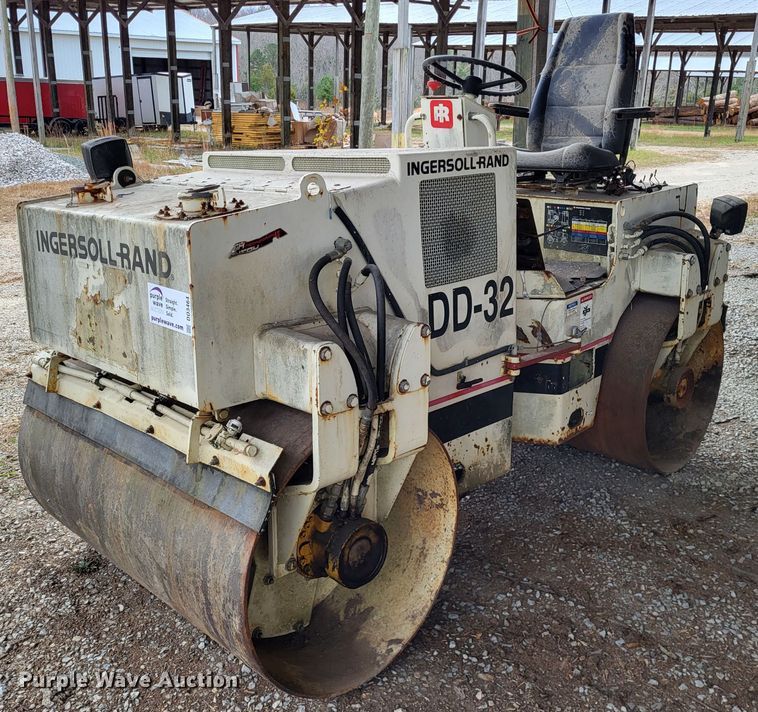 image for item DO3464 1994 Ingersoll Rand DD32  double drum vibratory roller
