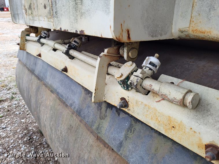 image for item DO3464 1994 Ingersoll Rand DD32  double drum vibratory roller