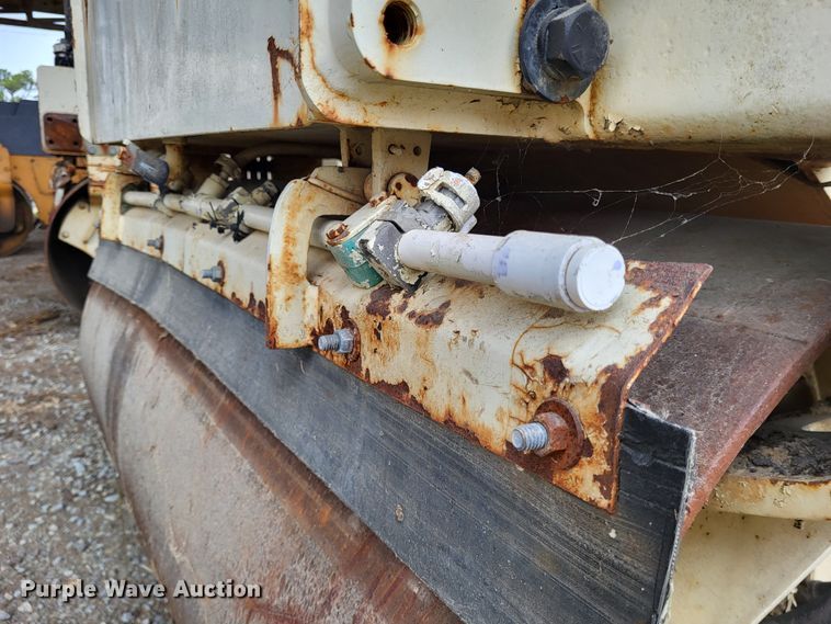 image for item DO3464 1994 Ingersoll Rand DD32  double drum vibratory roller