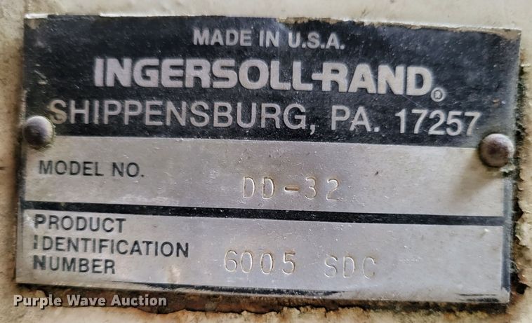 image for item DO3464 1994 Ingersoll Rand DD32  double drum vibratory roller