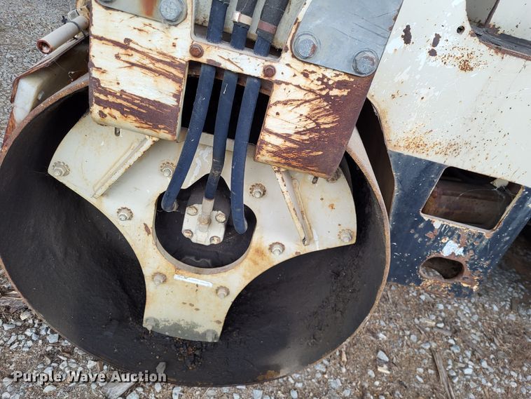 image for item DO3465 1998 Ingersoll Rand DD32  double drum vibratory roller