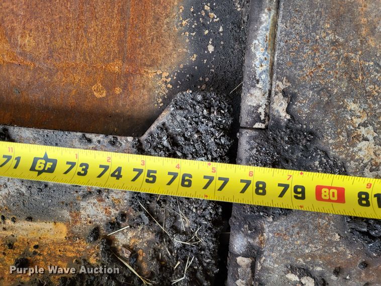 image for item DO3467 2000 Lee Boy L8500T  paver