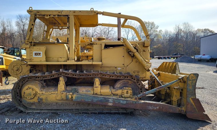 image for item DO3474 Caterpillar D7F  dozer