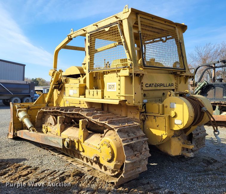 image for item DO3474 Caterpillar D7F  dozer