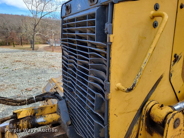 image for item DO3481 2007 John Deere 750J LGP  dozer