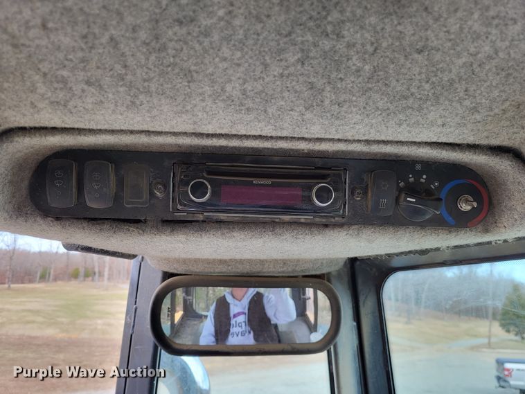 image for item DO3481 2007 John Deere 750J LGP  dozer