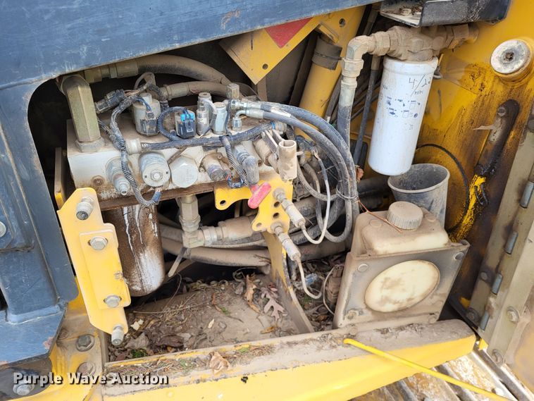 image for item DO3481 2007 John Deere 750J LGP  dozer