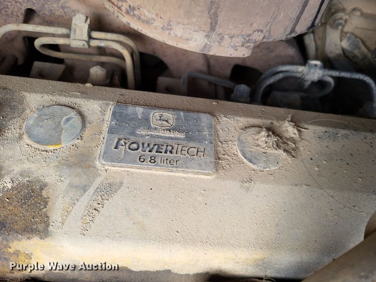 image for item DO3481 2007 John Deere 750J LGP  dozer