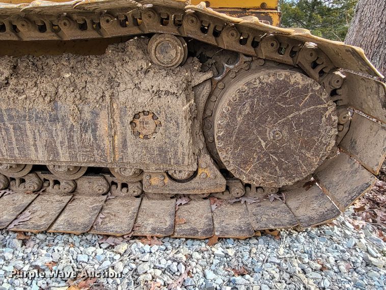 image for item DO3481 2007 John Deere 750J LGP  dozer