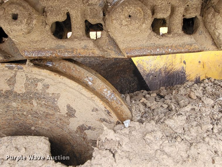 image for item DO3481 2007 John Deere 750J LGP  dozer