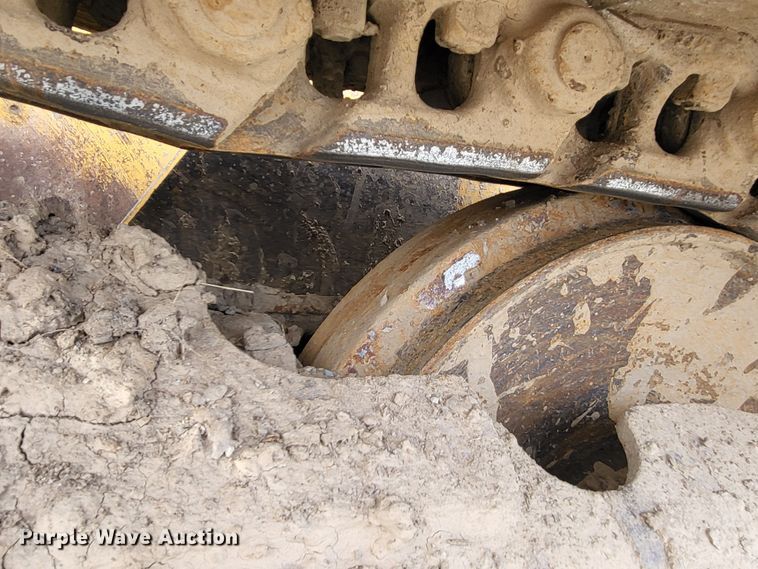 image for item DO3481 2007 John Deere 750J LGP  dozer