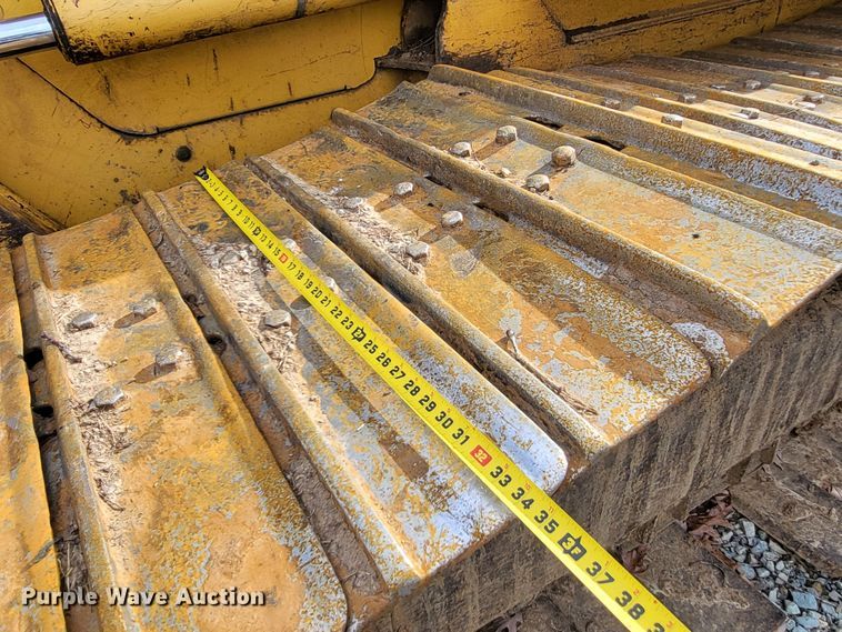 image for item DO3481 2007 John Deere 750J LGP  dozer